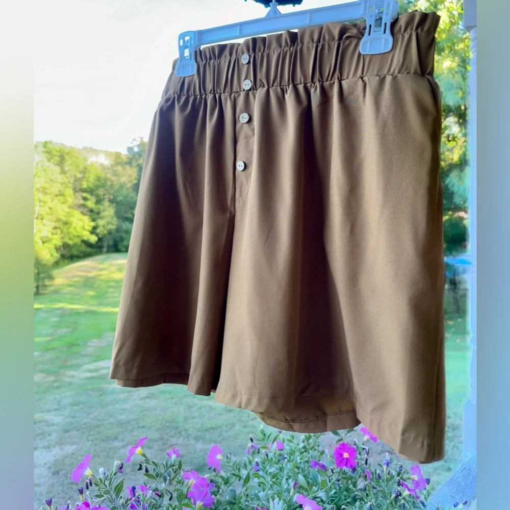 Women's Tan High-Waisted Shorts Size 4X Never Worn - Picture 6 of 8